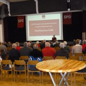 UB-Vorsitzender Dr. Stephan Wetzel begrüßt die Gäste des Themenparteitages